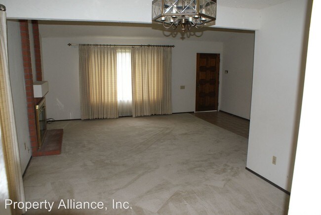 Building Photo - 4 br, 2 bath House - 3716 Black Feather Drive