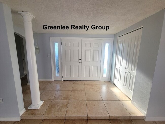 Foto del edificio - Spacious 3 Bedroom/ 2 Bath Home on a Large...