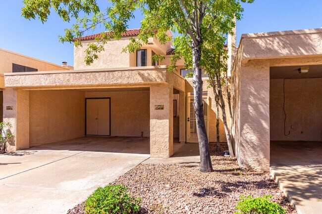 Building Photo - BEAUTIFUL 2 BEDROOM 2 BATHROOM HOME IN PHO...