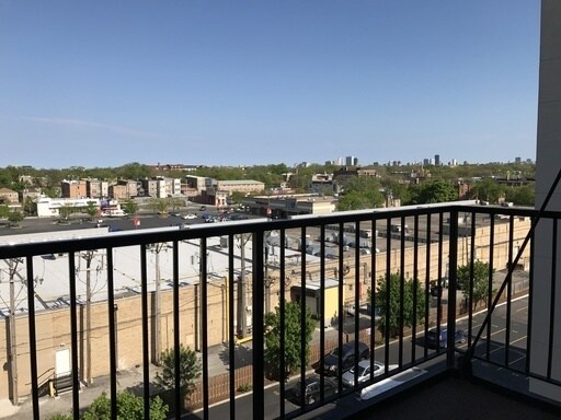 Foto del edificio - 2451 W Howard St
