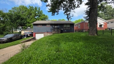 Building Photo - 6626 College Ave