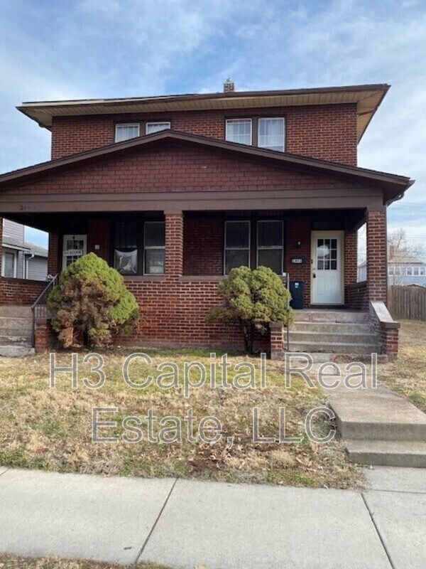 Foto principal - 2446 State St