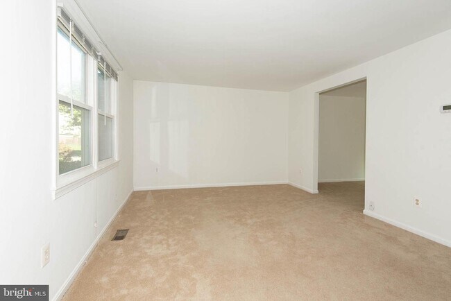 Foto del edificio - 3143 Ellenwood Dr
