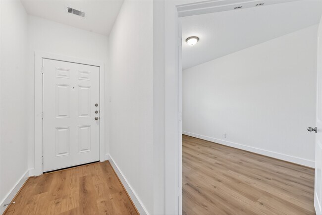 Foto del edificio - 4506 Blue Mountain Laurel St