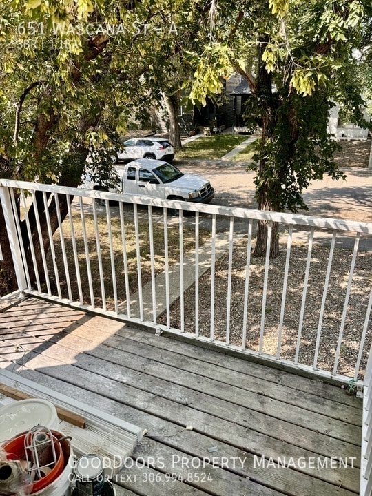 Building Photo - 651 Wascana St