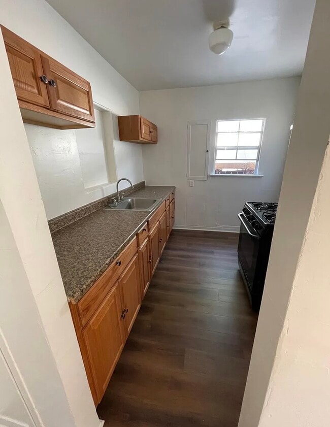 Building Photo - 3349 Brayton Ave