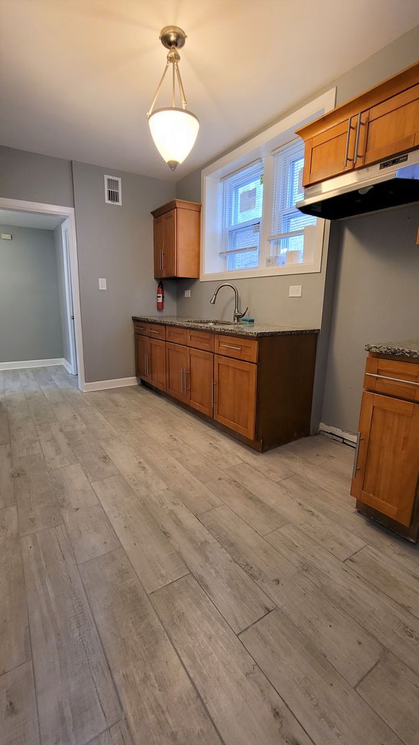 Foto del edificio - 7637 S Kingston Ave