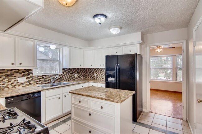 Building Photo - 19531 Enchanted Oaks Dr