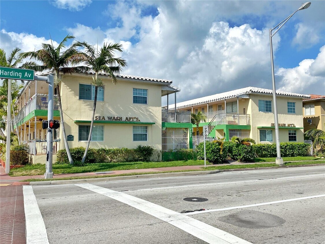 7400 Harding Ave Unit 9, Miami Beach, FL 33141 Condo for Rent in