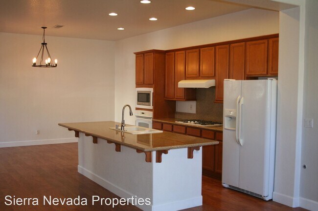 Building Photo - 3 br, 2.5 bath House - 10765 Serratina Dr.