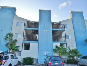 Building Photo - 1580 Harbor Dr