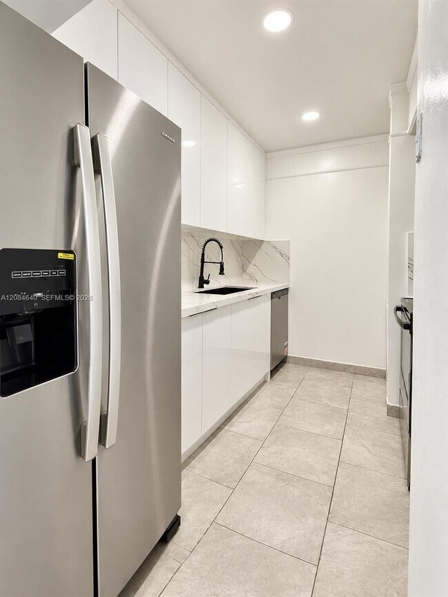 Foto del edificio - 5055 NW 7th St