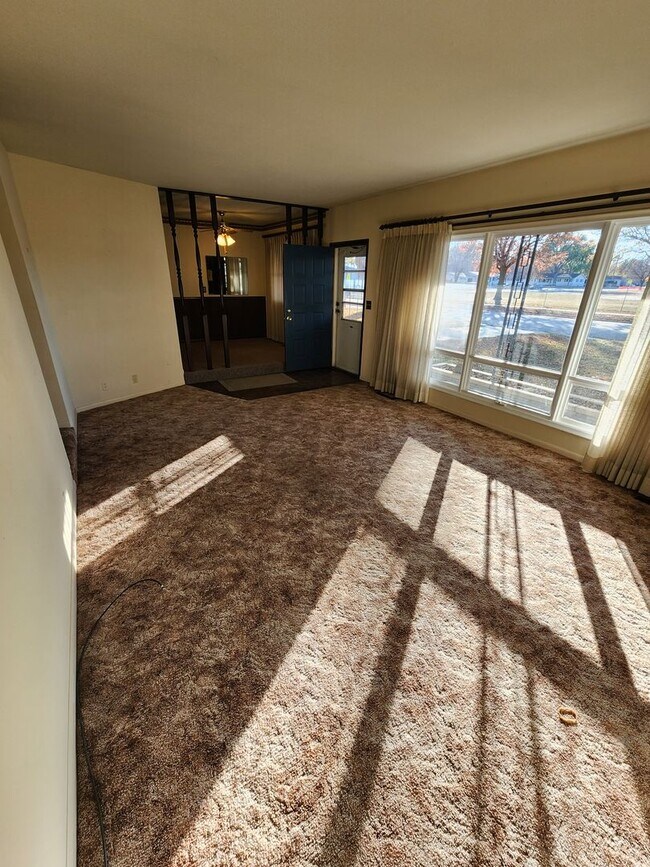 Foto del edificio - 1115 N Sherman Ave