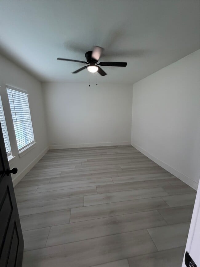 Building Photo - 2814 Truxillo St