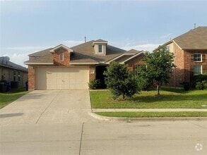 Building Photo - 9220 Hawthorne Dr