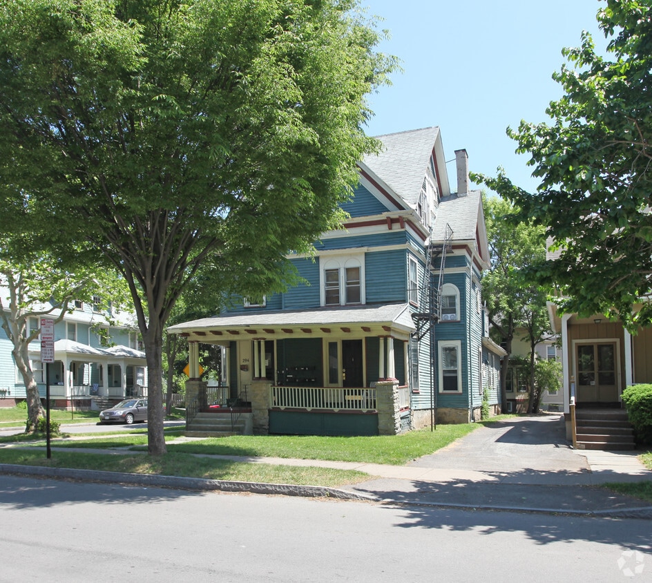 Building Photo - 294 Meigs St