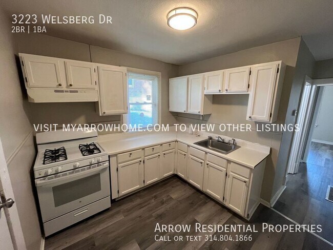 Building Photo - Updated Two Bedroom One Bath Home Coming A...