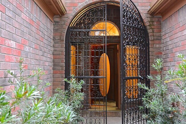 Foto del edificio - 6012 Timber Oaks Ridge