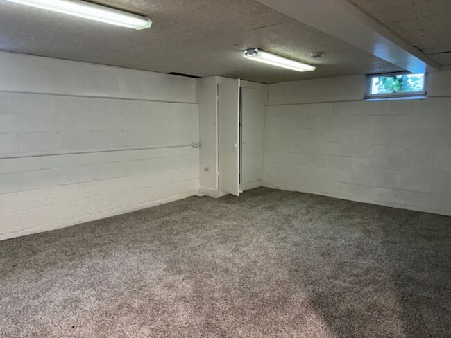 Building Photo - 3 Bedroom, 2 Bath Ranch in Pittsford