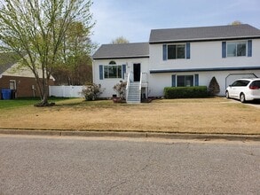 Building Photo - 2321 Skipjack Ln