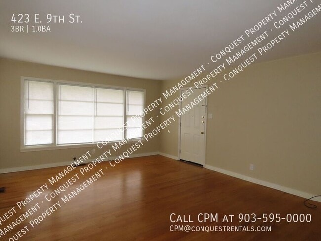 Foto del edificio - 423 E 9th St