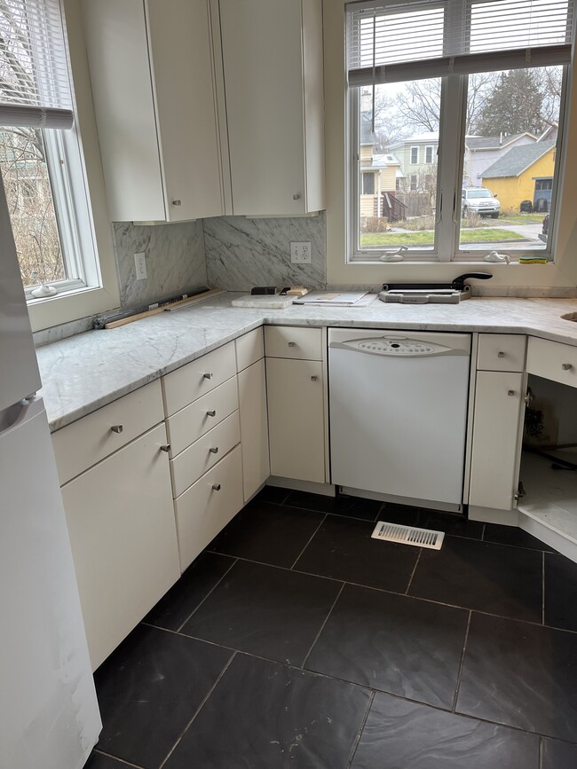 Building Photo - 312 Cascadilla St