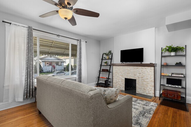 Foto del edificio - 6929 Wise Ave