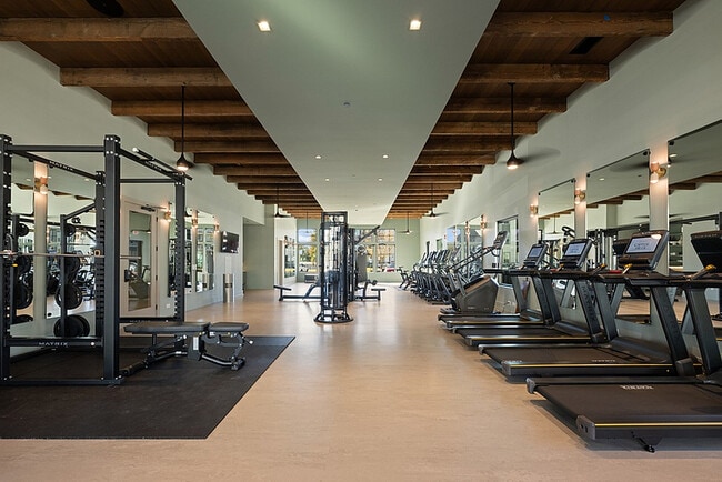 Building Photo - Elan Capital Hills