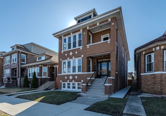 Building Photo - 7236 S Fairfield Ave