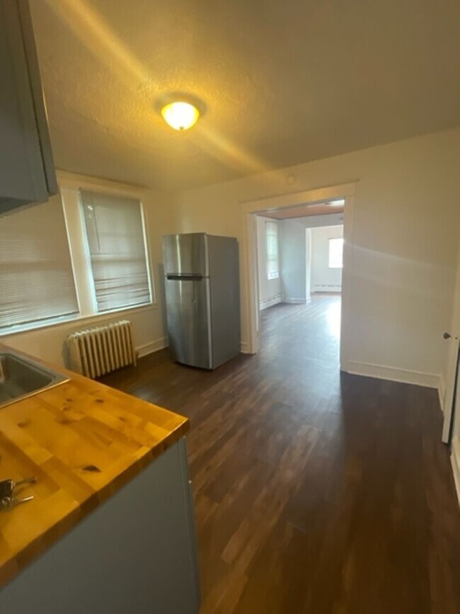 Foto del edificio - 2 Bedroom Apartment