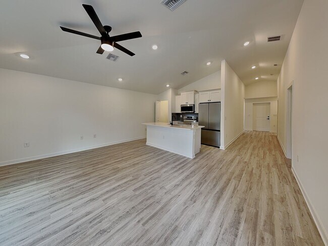 Foto del edificio - 3109 8th St W