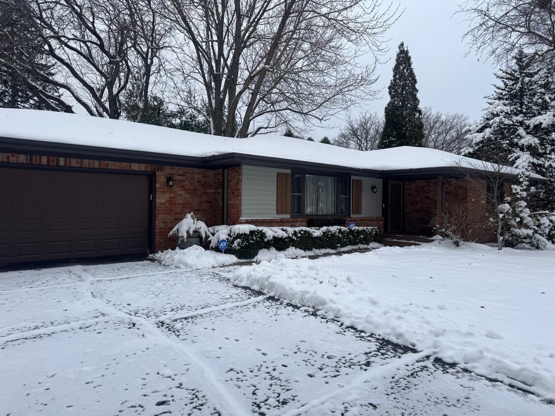 Foto principal - 1014 St Andrews Way