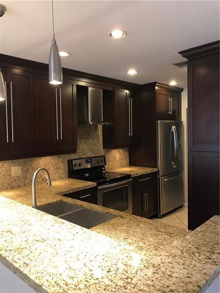 Foto principal - 1150 N University Dr