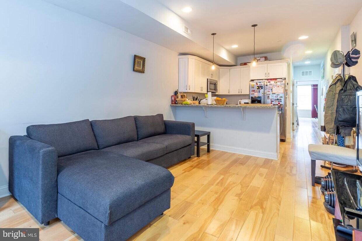 Primary Photo - 2426 Frankford Ave