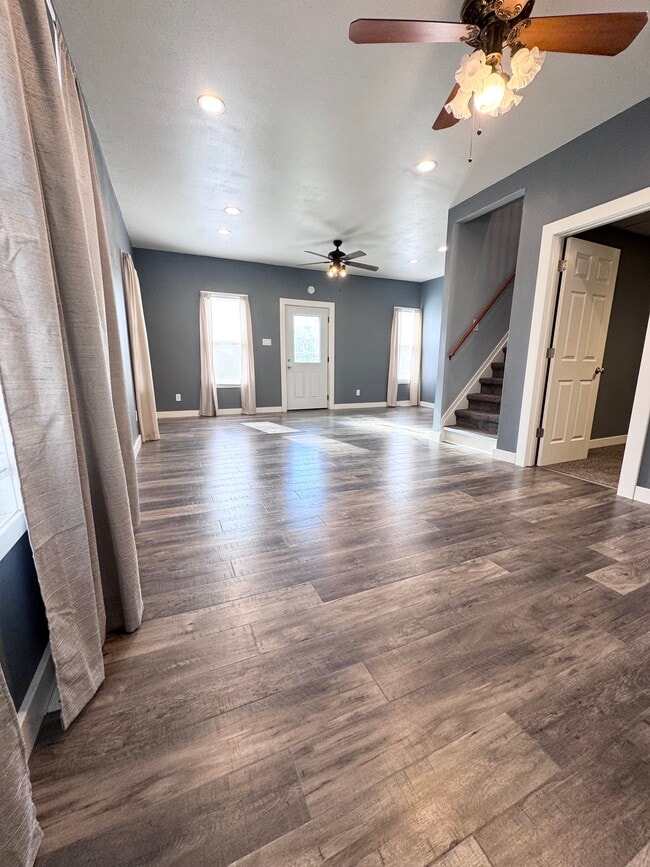 Building Photo - 408 Ave