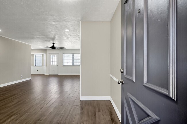 Foto del edificio - 29010 Deadwood Ln