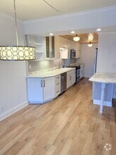 Building Photo - 2 E Royal Palm Rd