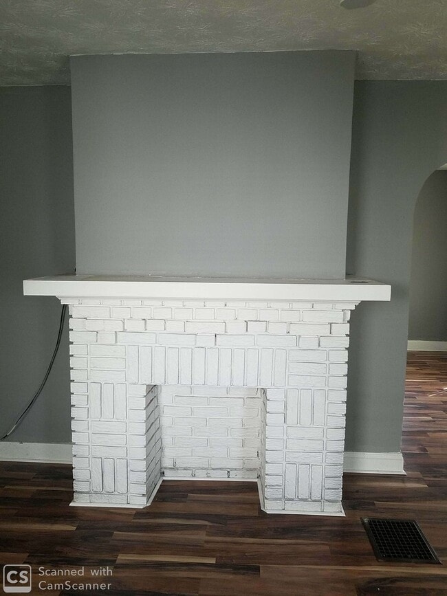 Building Photo - 42 S Cherrywood Ave