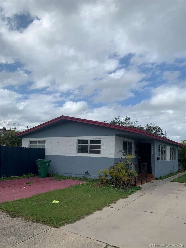 Foto del edificio - 5711 SW 2nd Terrace