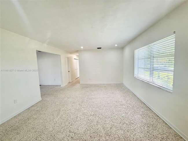 Building Photo - 2671 SW 118th Ct