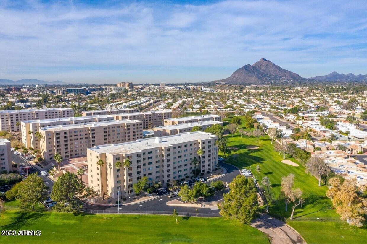 Primary Photo - 7930 E Camelback Rd
