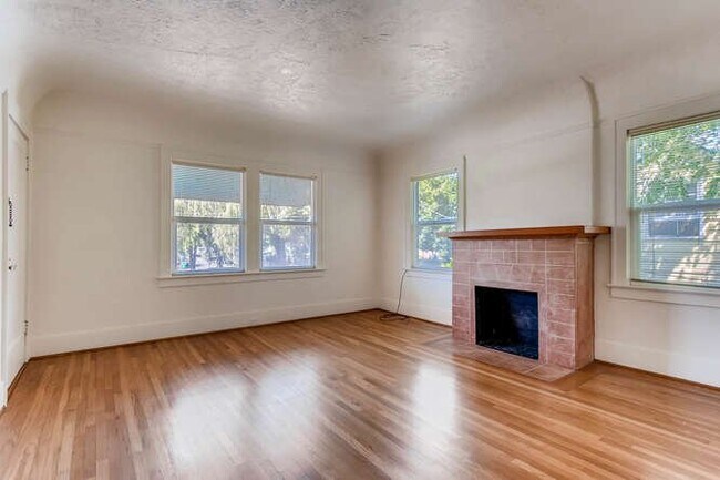 Foto del edificio - 5134 SE Hawthorne Blvd