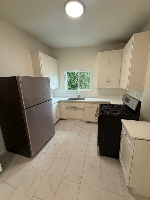 Building Photo - 1514 Orange Grove Ave