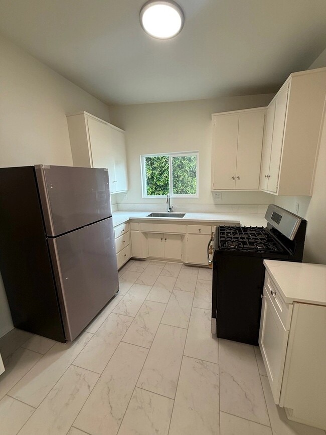 Building Photo - 1514 Orange Grove Ave