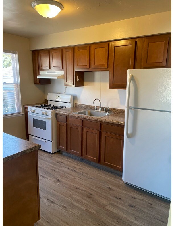 1801 Lake Ave, Whiting, IN 46394 Townhome Rentals in Whiting IN