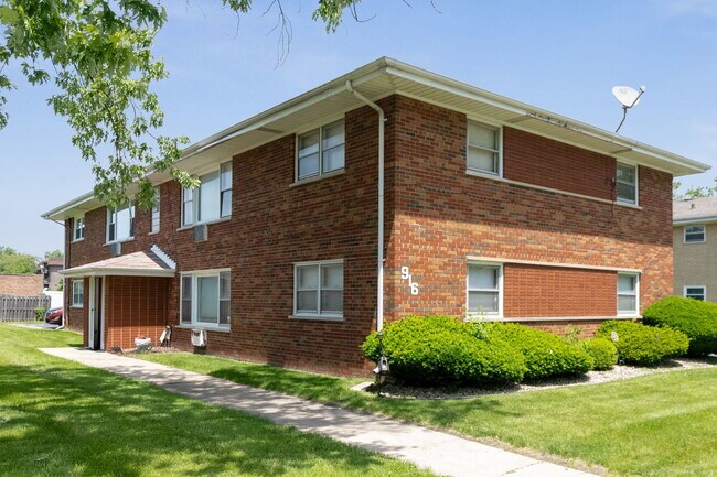 Building Photo - 916 Elder Rd