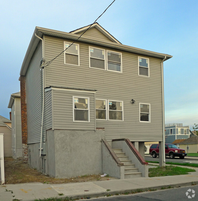 Building Photo - Arverne