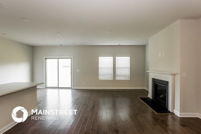 Building Photo - 4015 Honey Locust Dr