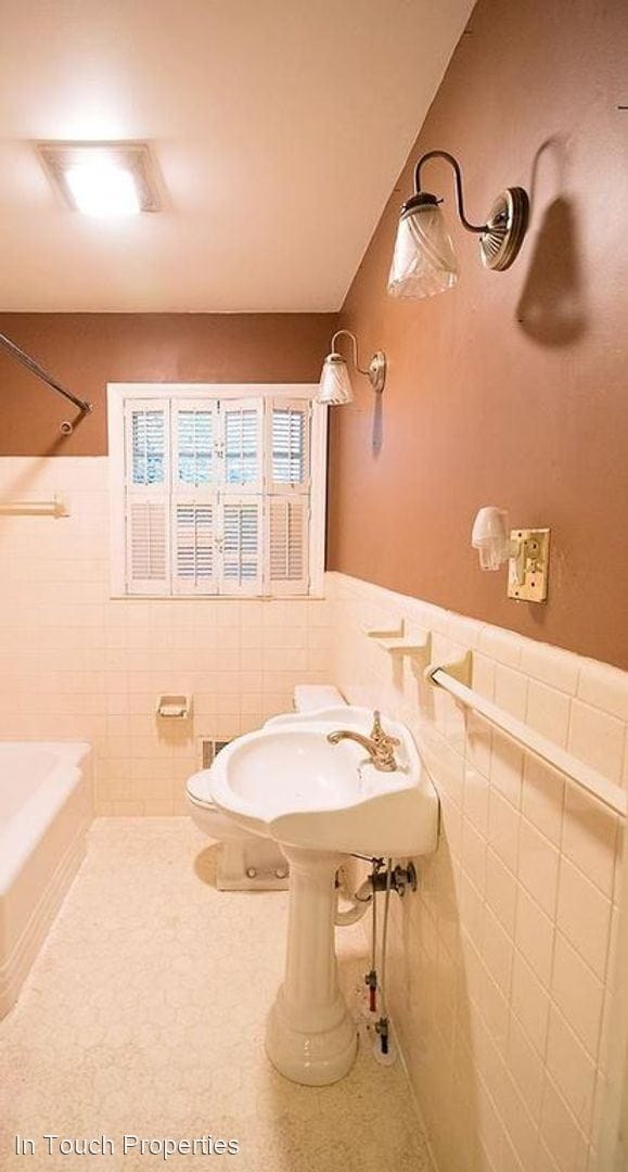 Foto del edificio - 3 br, 2 bath House - 2305 Jerry Jones Dr