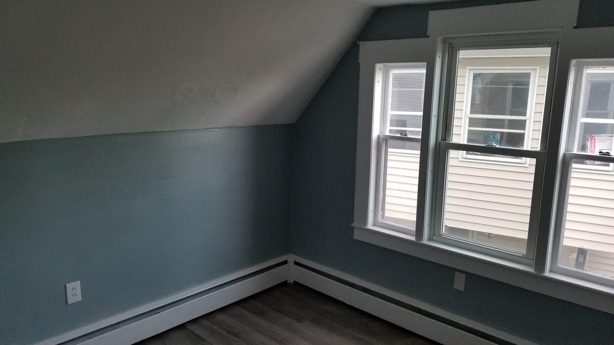 Bedroom 1 - 21 Charles St